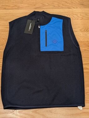 J. Lindeberg Patch Knitted Vest Navy Blue Golf Hybrid Vest Large NWT